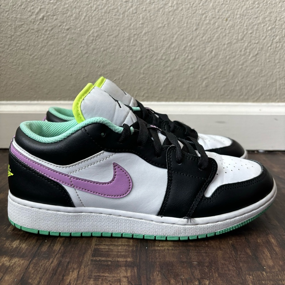 Air Jordan 1 Low GS Green Glow Violet Shock Shoes - Size 6.5 M/ 8 W